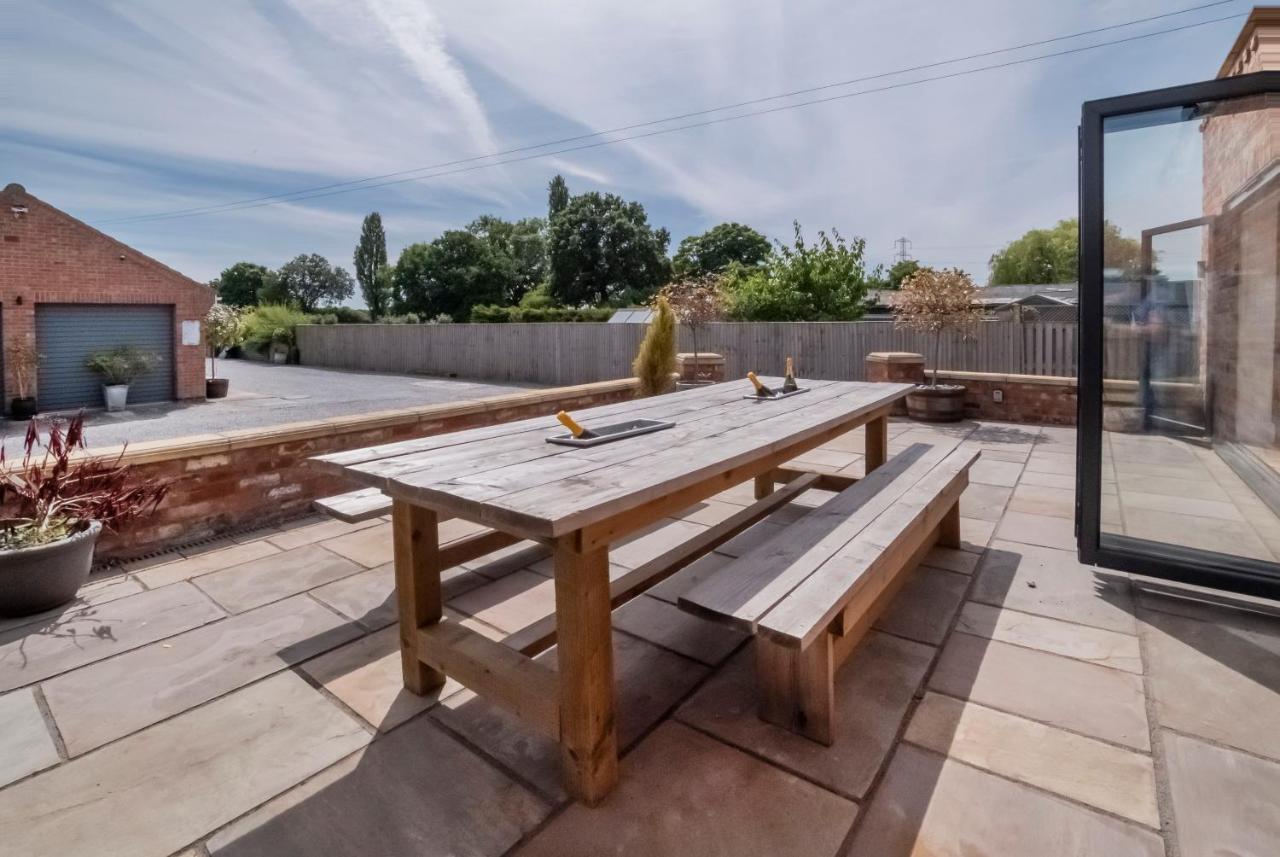 The Stables Luxury House With Hot Tub Apartment York Bagian luar foto