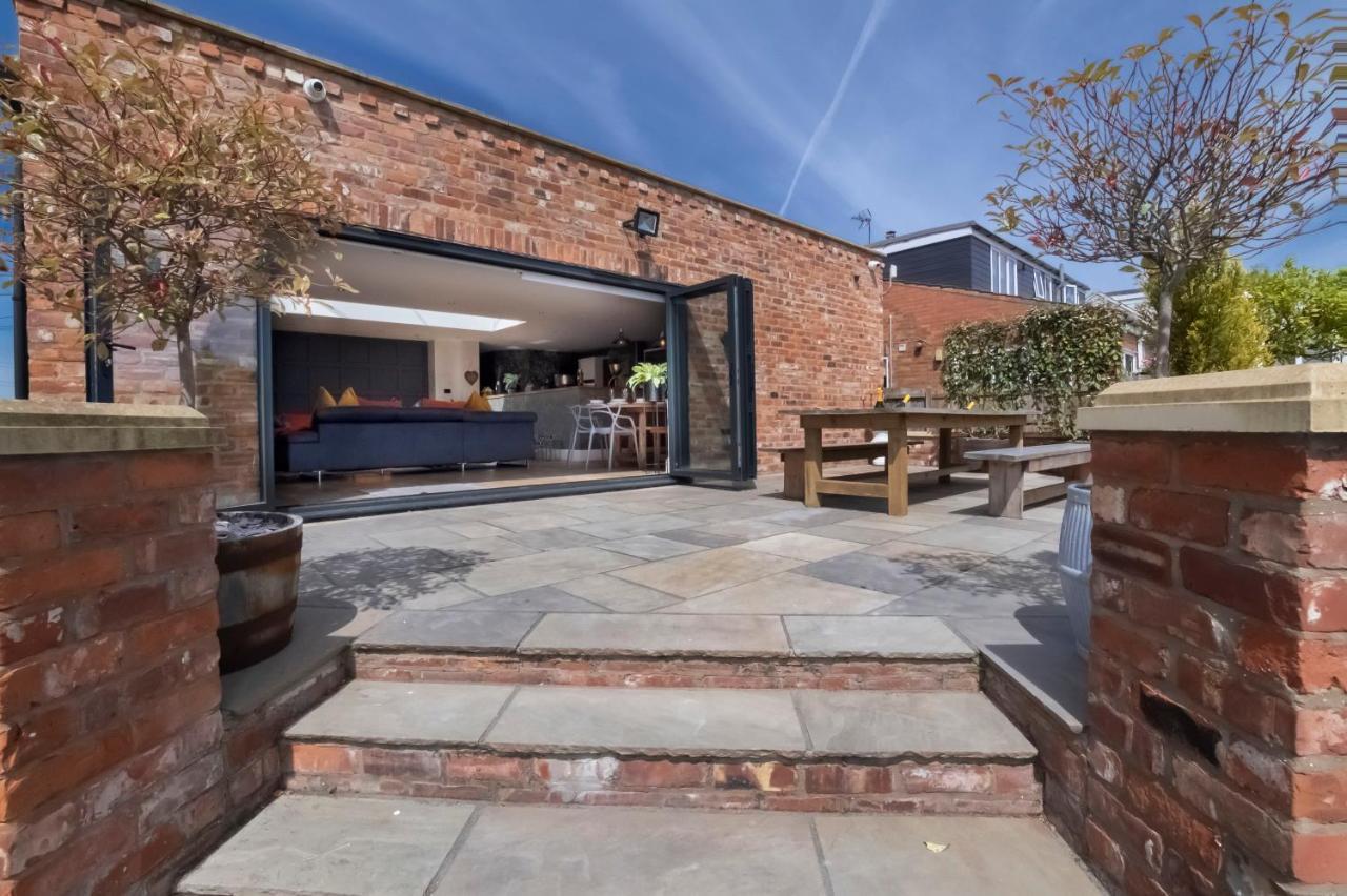 The Stables Luxury House With Hot Tub Apartment York Bagian luar foto
